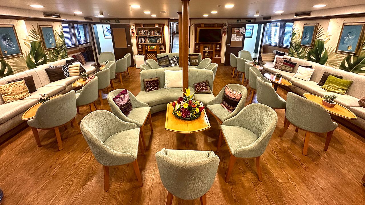 MS PANORAMA II VARIETY CRUISES VELERO ISLAS SOCIEDAD VELERO BORA BORA CRUCEROS TAHITI CRUCEROS EN BARCO PEQUEÑO VELERO CRUCEROS VIAJES DE NOVIOS CRUCEROS DE LUJO CRUCEROS POCOS PASAJEROS #VarietyCruises #Moorea #IslasSociedad #Tahiti #BoraBora #BoraBoraCruises #LunaDeMiel #LunasDeMiel #ViajesDeNovios #Cruceros #Creuers #Bidaiak